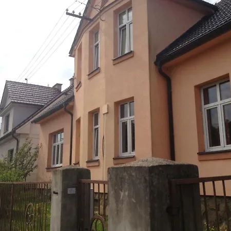 Pokoj S Internetem Pro Studijni A Pracovni Pobyt *